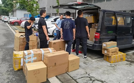 愛心助學阿壩，億佰特在路上1.webp